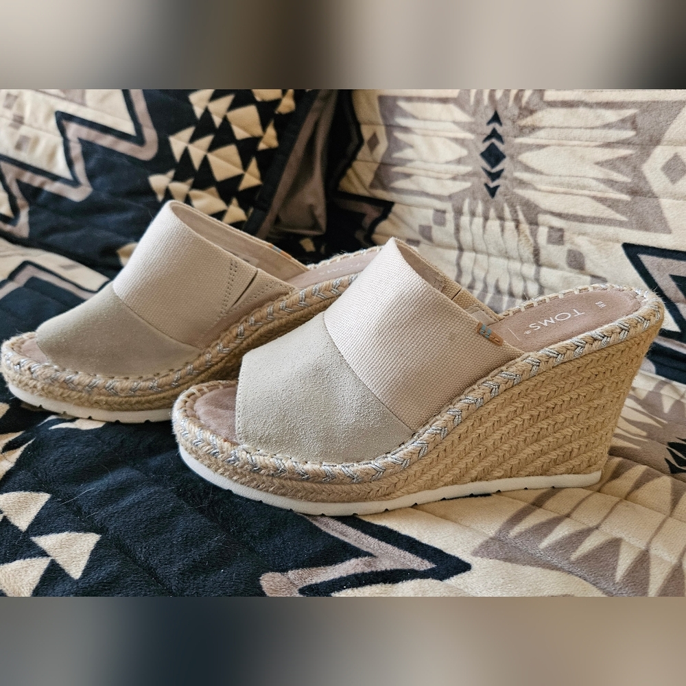 TOMS Women's Beige Wedge Slides